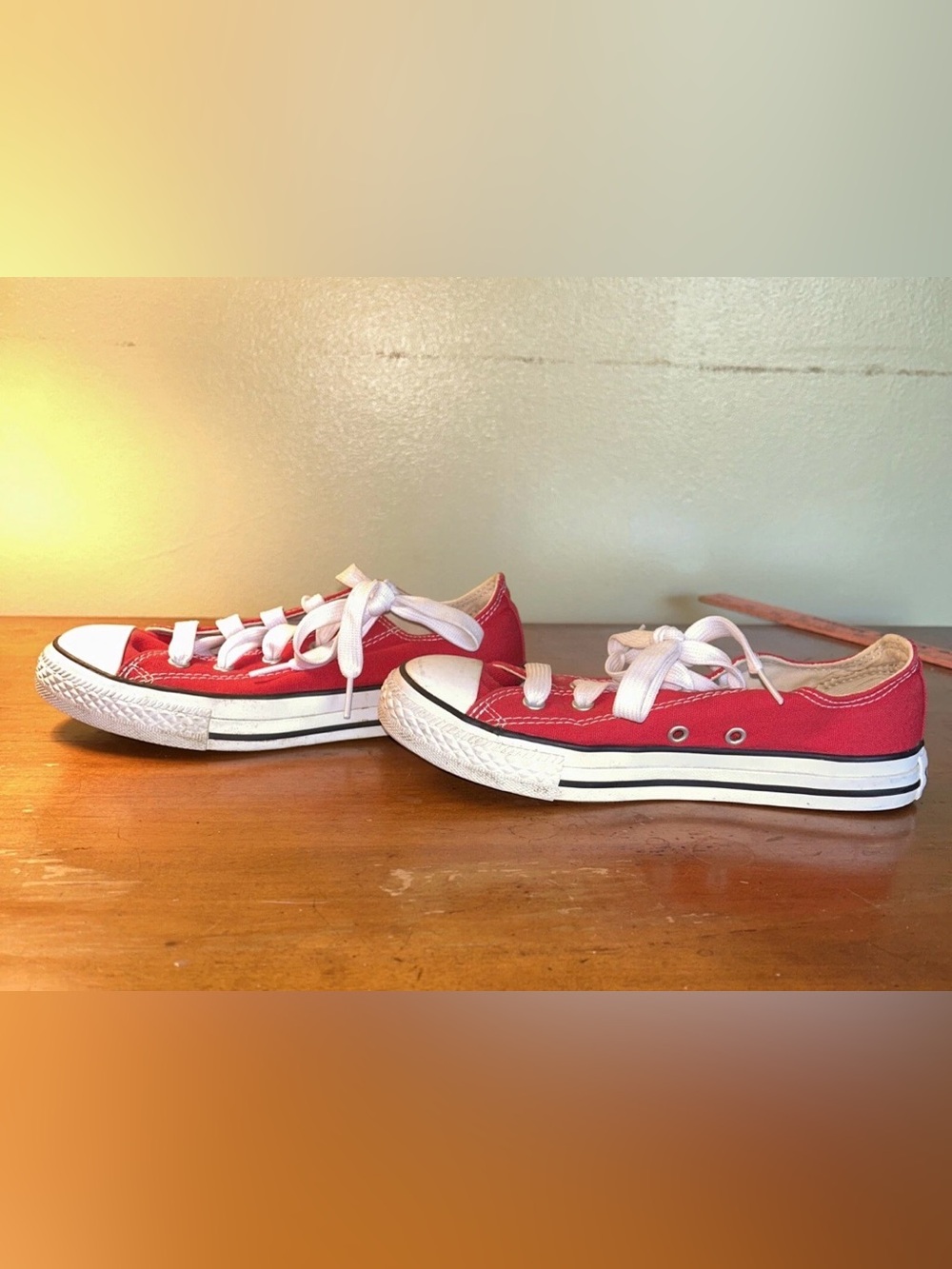 Converse Chuck Taylor All Star Low Top - Red - Youth Size US 3 (Womens 5) -